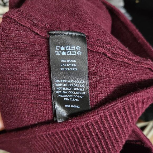 House Of Harlow 1960 Size Large Tank Top Maroon Thick Ribbed - Picture 5 of 5